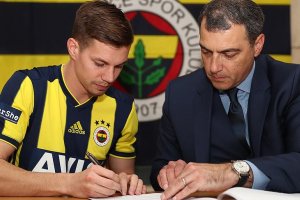 Miha Zajc Fenerbahçe ailesine katıltı 