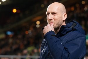 Feyenoord yeni sezon için Stam ile anlaştı