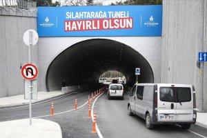 İstanbul Tüneli trafiye açıldı