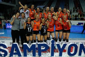 Kupa Voley'de şampiyon Eczacıbaşı