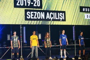 Fenerbahçe'nin yeni sezon formaları