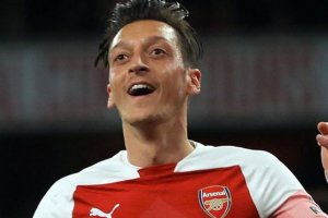 Mesut Özil'e saldıran Ashley Smith, 10 yıl hapis cezası aldı