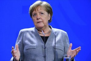 Merkel: Almanya'daki insanların yüzde 60 ila 70'ine koronavirüs bulaşabilir