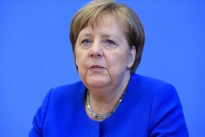 Başbakan Merkel Türkçe altyazılı koronavirüs mesajı yayınladı