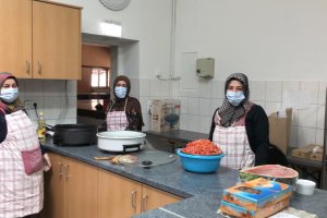 DİTİB camisinden ihtiyaç sahiplerine yemek yardımı kampanyası