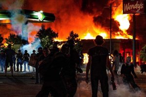 ABD'de protestolar şiddetini artırıyor