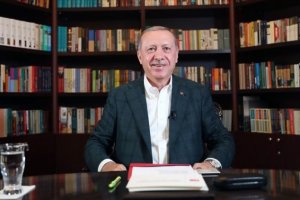 Cumhurbaşkanı Erdoğan, hayvanları telef olan vatandaşa 16 koyun gönderdi