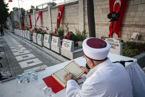 İstanbul'da '15 Temmuz Şehitleri Hatim Programı' başladı