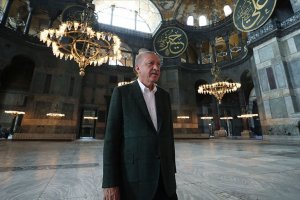 Cumhurbaşkanı Erdoğan 9 dilde 'Ayasofya' videosunu paylaştı