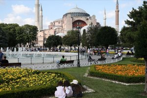 Ayasofya Camii'nin açılışına toplumun tüm kesiminden davetli katılacak