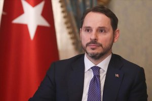 Bakan Albayrak: Bizi sindirmeyi amaçlayanlara kaşı geri adım atmayacağız