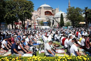 Ayasofya-i Kebir Cami-i Şerifi sevinçle karşılandı