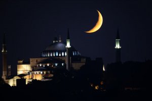 Hilal ile Ayasofya-i Kebir Cami-i Şerifi