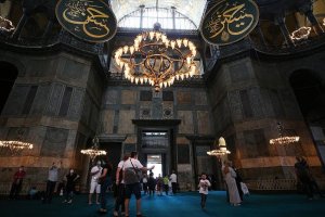 Ayasofya-i Kebir Cami-i Şerifi'ne ziyaretçi akını