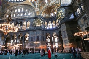 İran medyası: Ayasofya'nın açılışı yüzyılın en önemli olaylarından biri