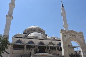 Hakkari'de yapımı tamamlanan Ulu Cami ibadete açıldı