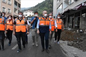 Bakan Karaismailoğlu: Derelerden etkilenmeyecek projeler yapılacak