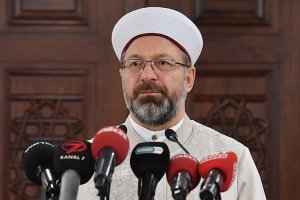 Diyanet İşleri Başkanı Erbaş: 'Mabetlere ve din adamlarına yönelik saldırgan şiddetle kınıyorum'