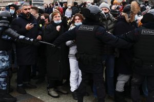 Rusya'da protestoculara ağır cezalar verildi