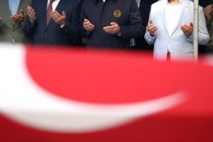 Siyasi liderler şehitler için başsağlığı mesajları paylaştı