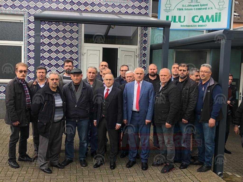 Başkonsolos Cebeci Dortmund'a molotofkokteyl atılan camiyi ziyaret etti