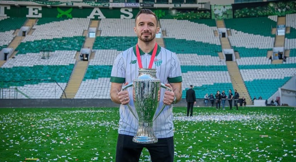 Talha Yünkuş Bursaspor'dan Ayrılarak Kahramanmaraş İstiklalspor'a Geçti