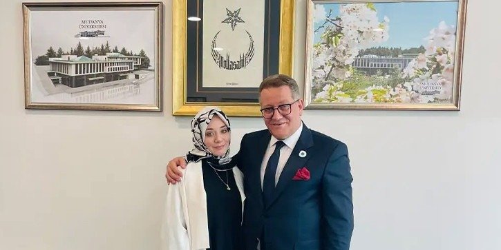 Babası Ali Molla Salih, avukat olan kızına duygusal mesaj yolladı