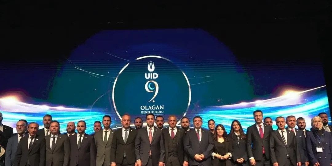 UID'de Aslan güven tazeledi, yeni yönetim kurulu oluşturuldu